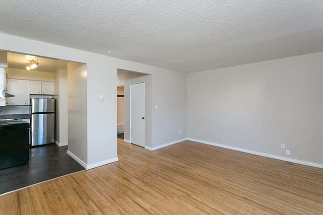 The Laurels Apartments - Photo 5