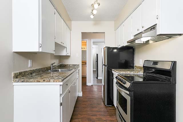 The Westport Apartments - Photo 2