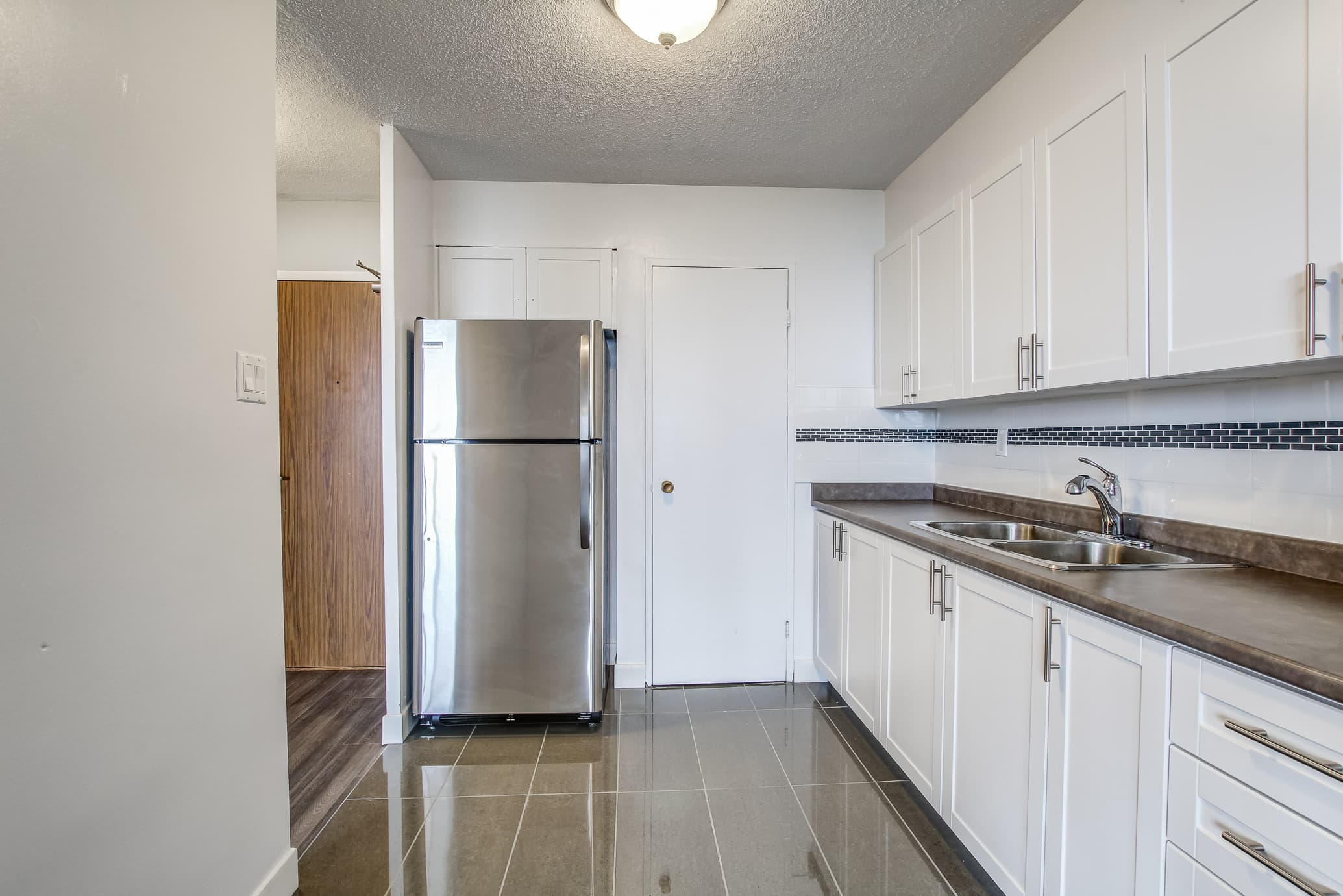 Park Royal Village Apartments - Photo 8