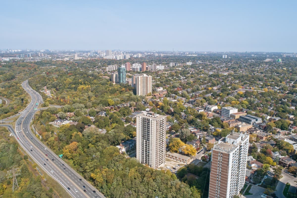 Eastmount Apartments — apartment/condo - Photo 6