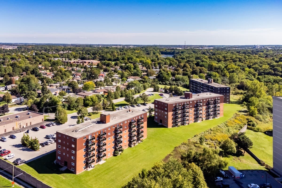 Frontenac Apartments — apartment/condo - Photo 3