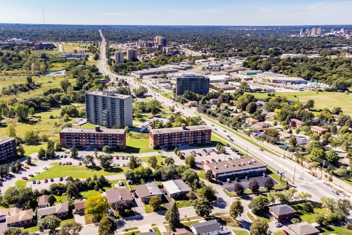 Frontenac Apartments — apartment/condo - Photo 6