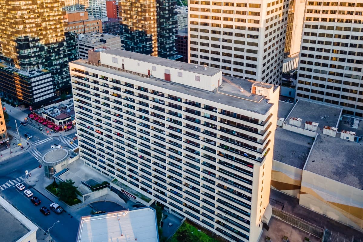 Yonge Eglinton Apartments — Orchard View — apartment/condo - Photo 2