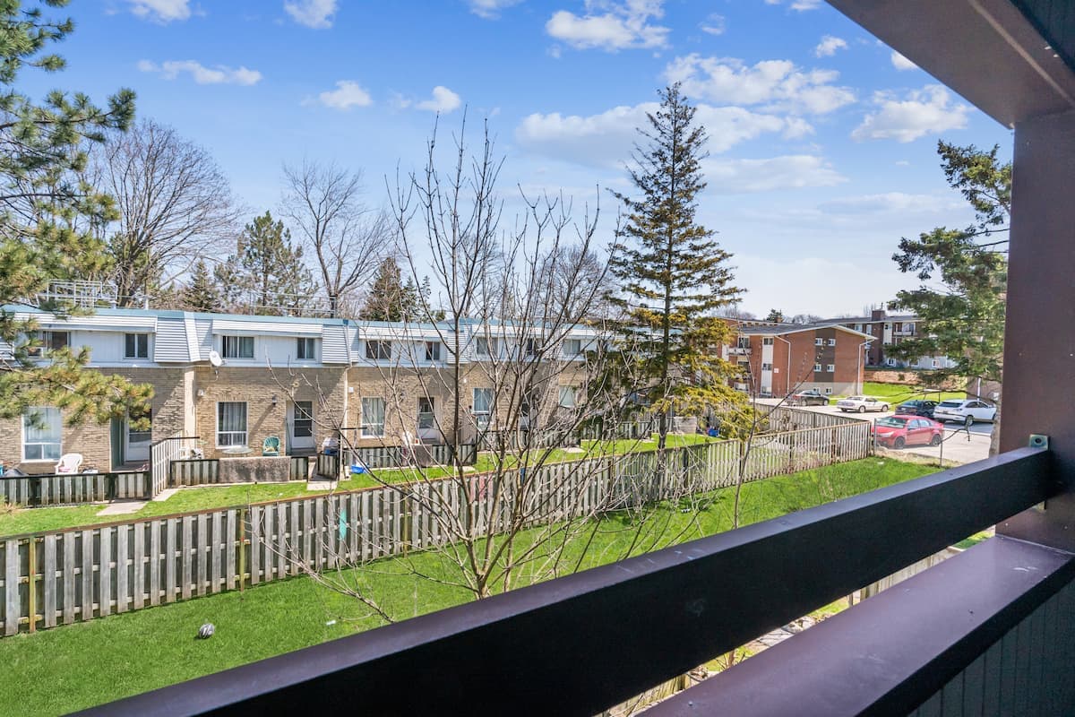 Churchill Townhomes — apartment/condo - Photo 11