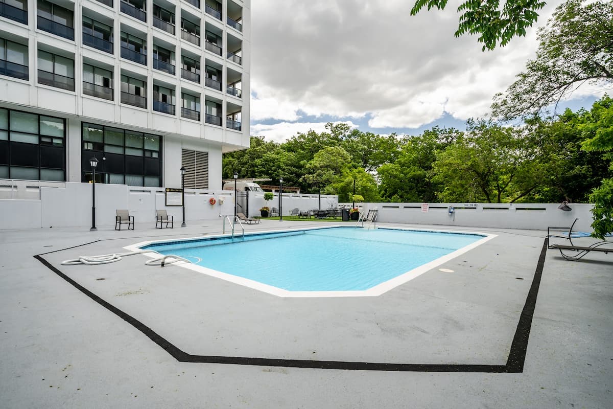 The Thomas — apartment/condo - Photo 13