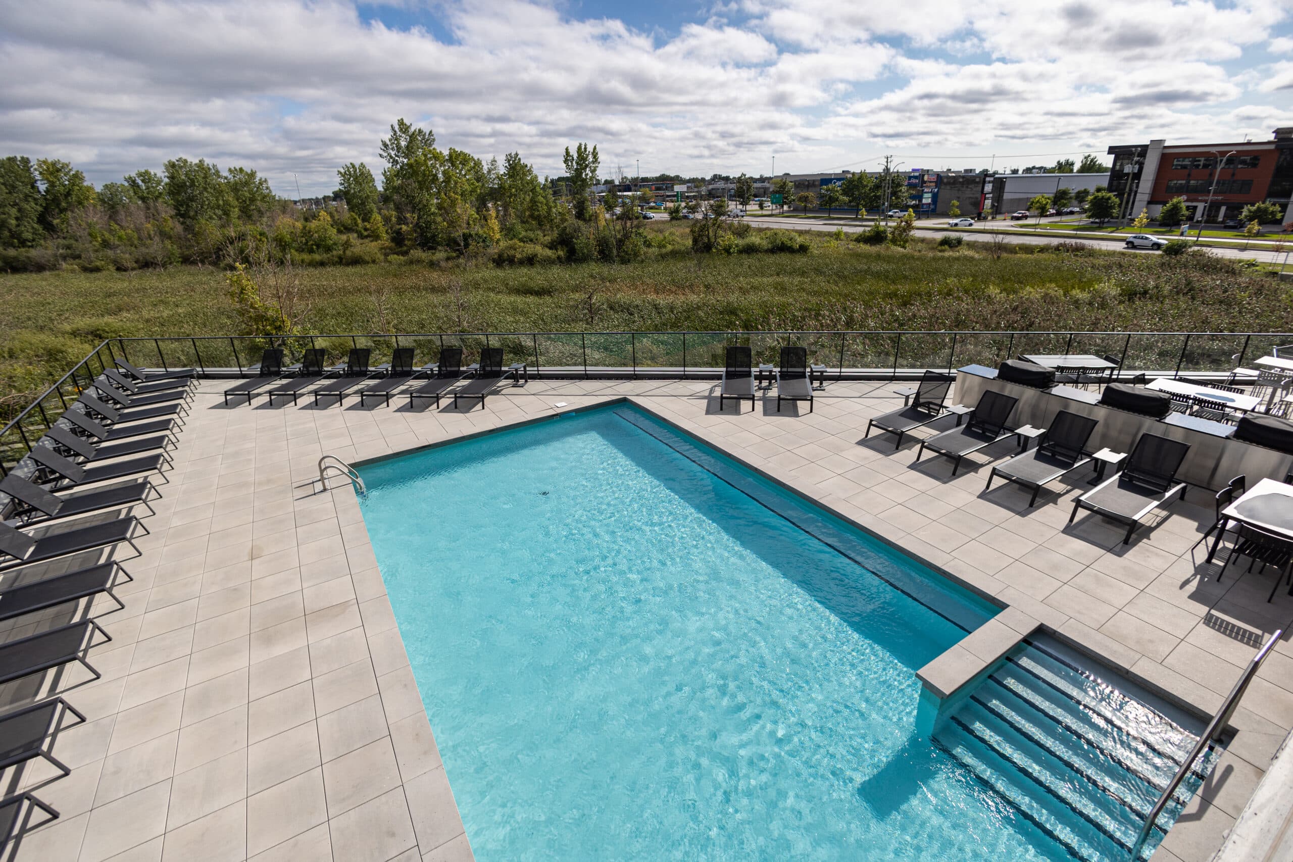Le James Laval Apartments — apartment/condo - Photo 13