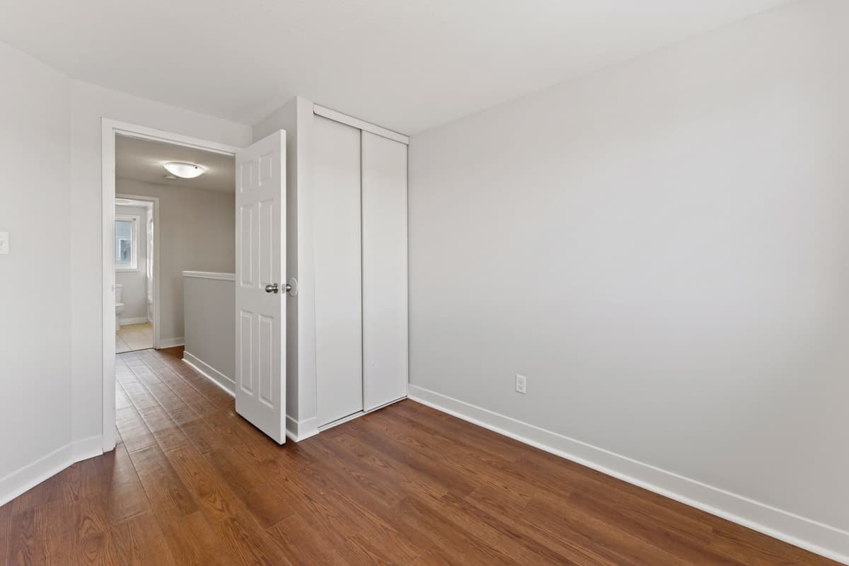 265 Lawrence Avenue Townhomes - Photo 13