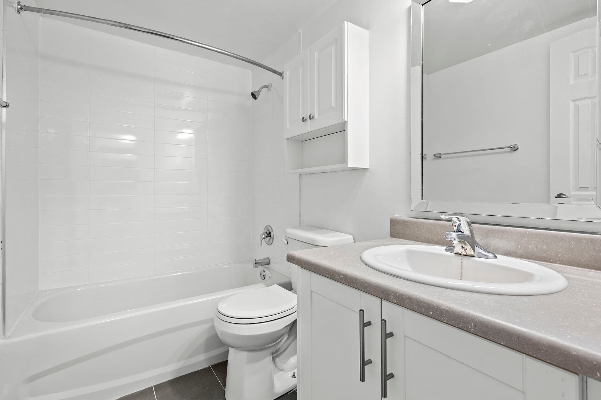Applewood Towers Apartments — apartment/condo - Photo 11