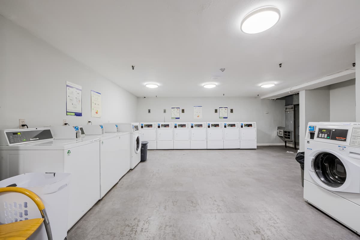 Eastmount Apartments — apartment/condo - Photo 13