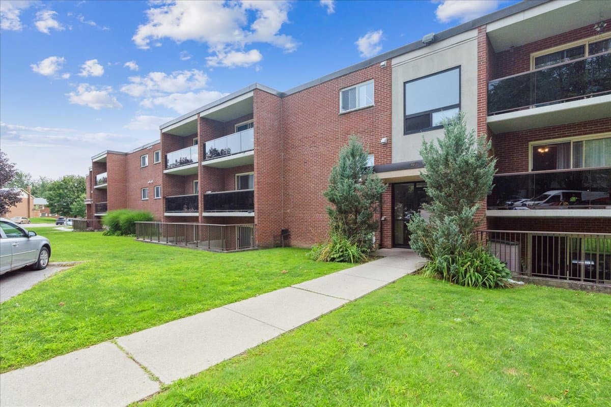 Blackacres Blvd Apartments - Photo 4