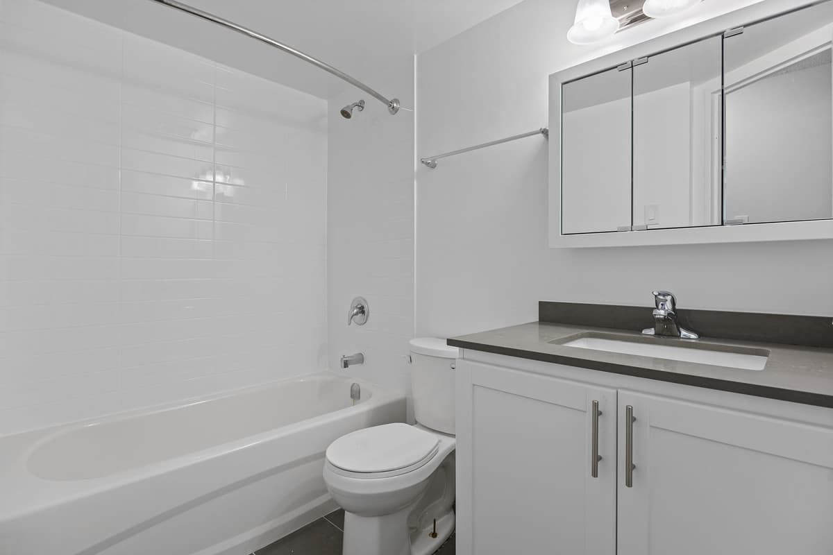 Highland Towers Apartments — apartment/condo - Photo 8