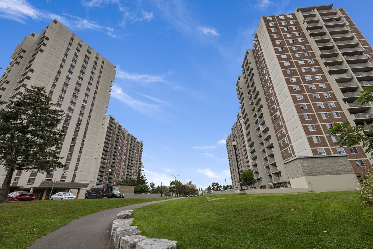 Highland Towers Apartments — apartment/condo - Photo 2