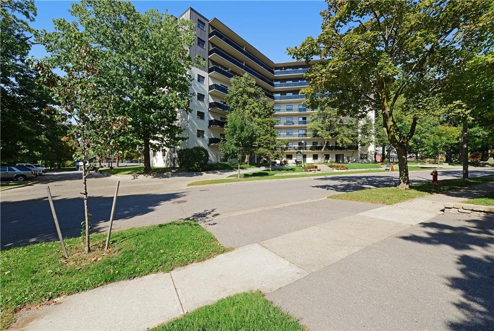 Silver Spear Apartments — 1 Bedroom - Photo 7