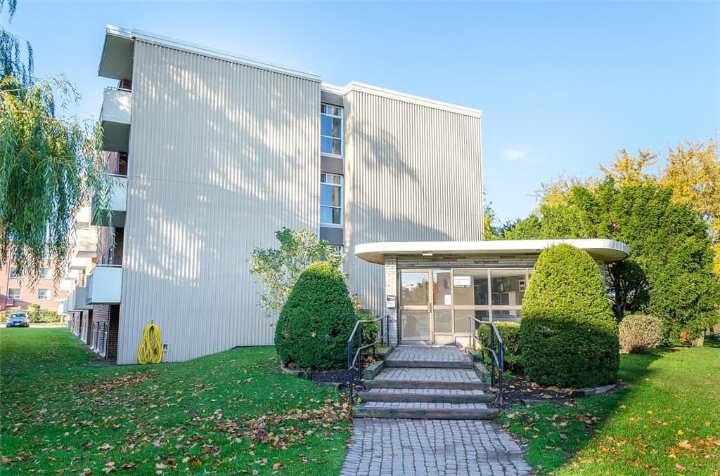 Craigton Drive Apartments — Golden Mile 1 Bedroom - Photo 1