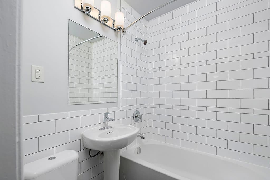 Craigton Drive Apartments — Golden Mile 2 Bedrooms - Photo 10