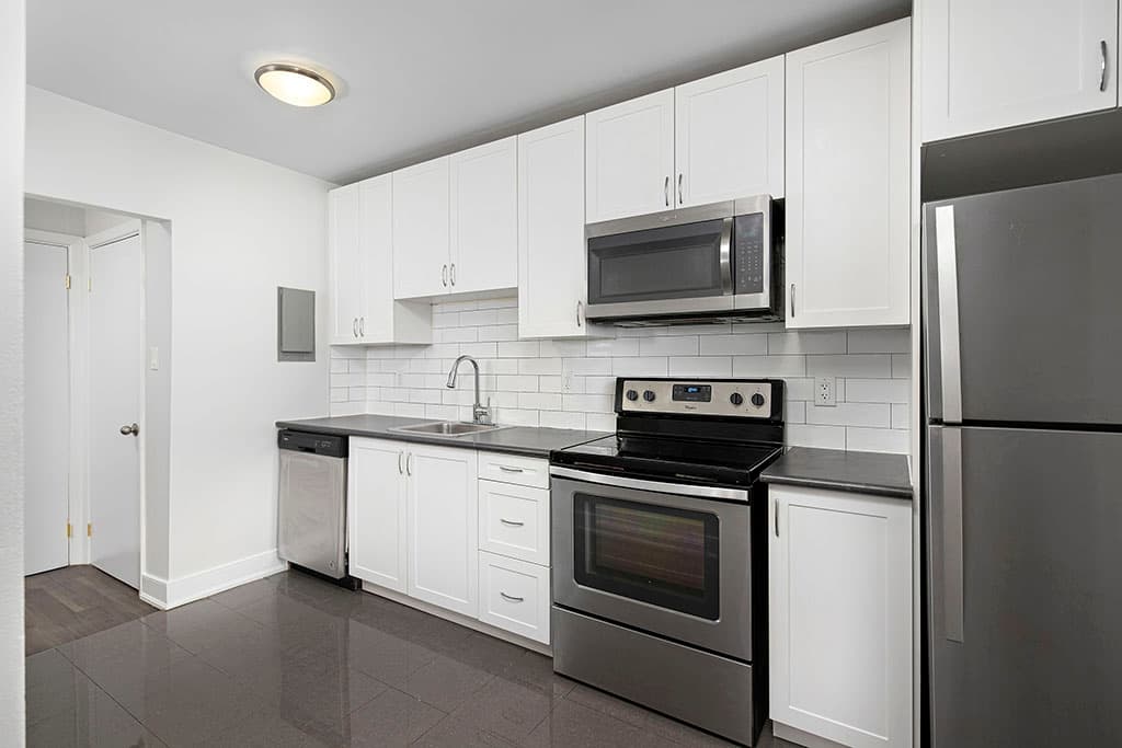 Craigton Drive Apartments — Golden Mile 2 Bedrooms - Photo 5