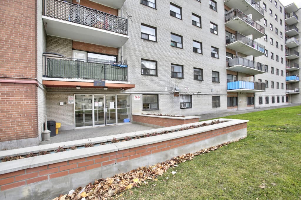 Lu Ray Apartments — 3 Bedroom - Photo 6