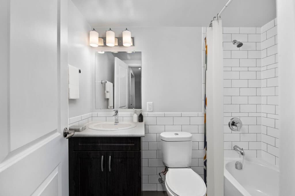 Pacific Way Apartments II - Photo 4