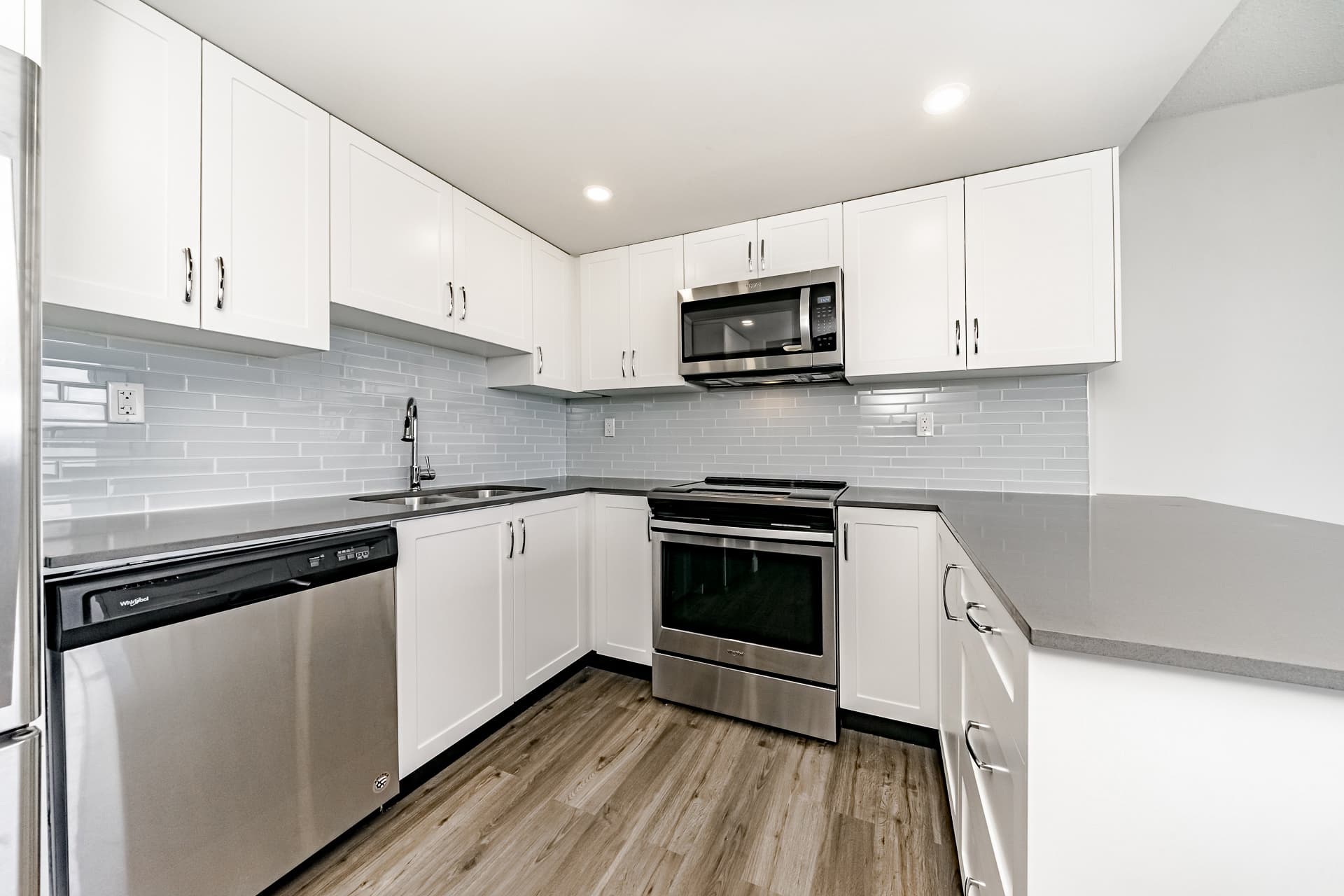 Tower West — 1 Bedroom - Photo 16