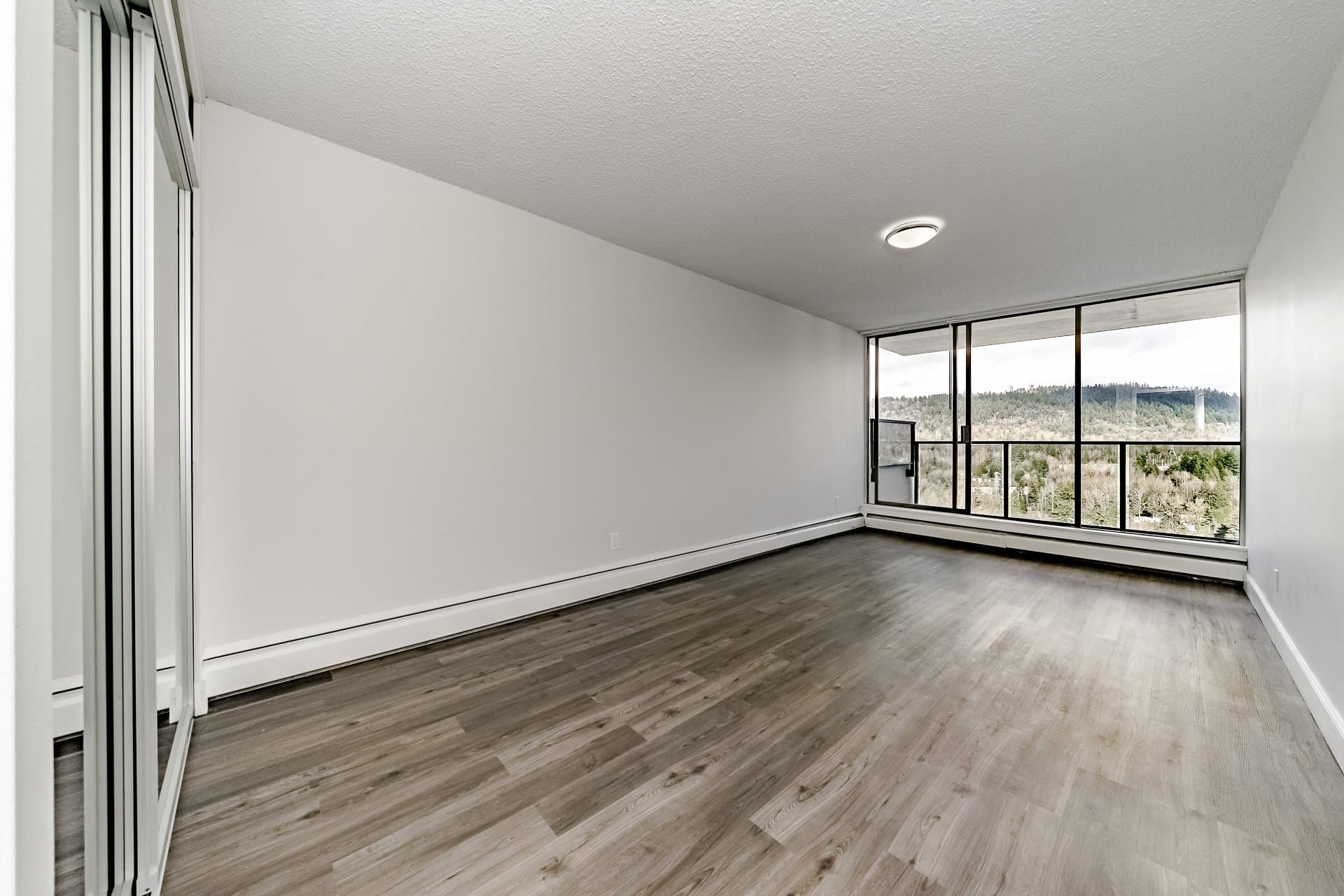 Tower West — 1 Bedroom - Photo 18