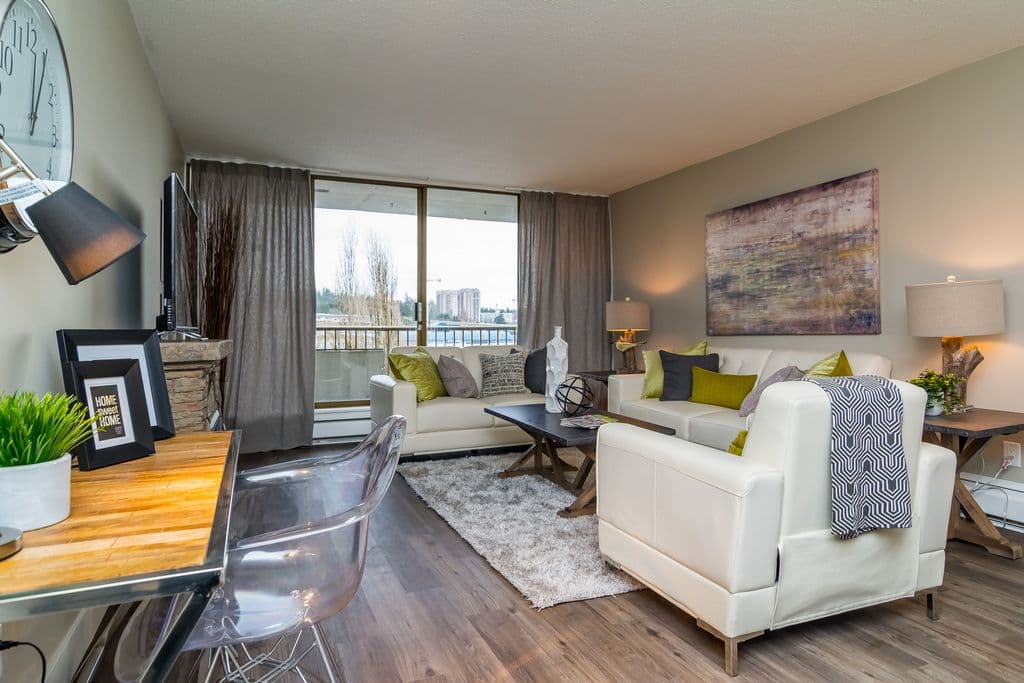 Engelhart Apartments - Photo 2