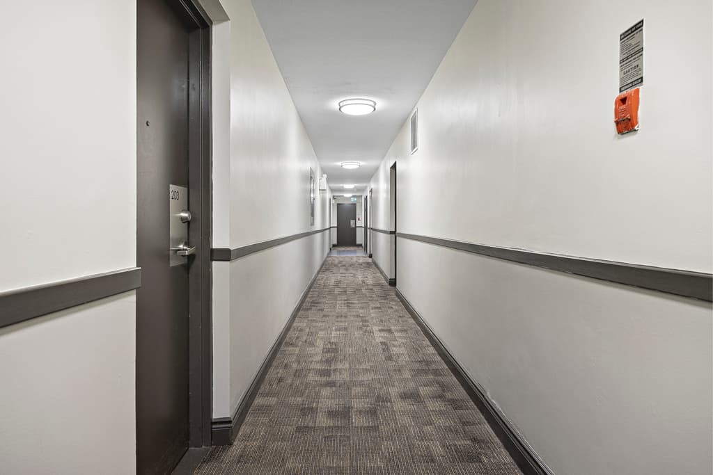 Draydon Manor — 1 Bedroom - Photo 13