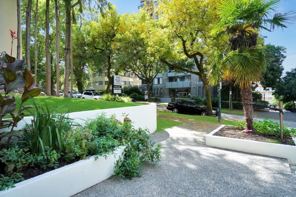 Villa Contessa — 1 Bedroom - Photo 22