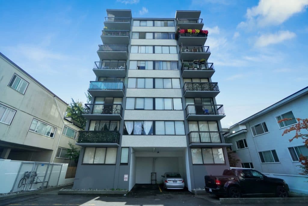 Villa Contessa — 1 Bedroom - Photo 23