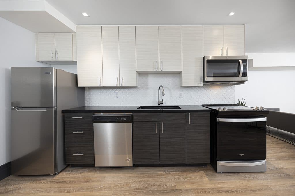 Silver Springs Park 2 — 3 Bedroom Townhouse + Den
