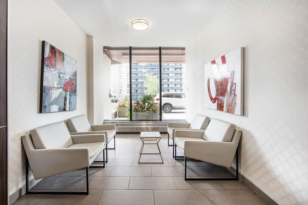 Diplomat Apartments - Photo 11