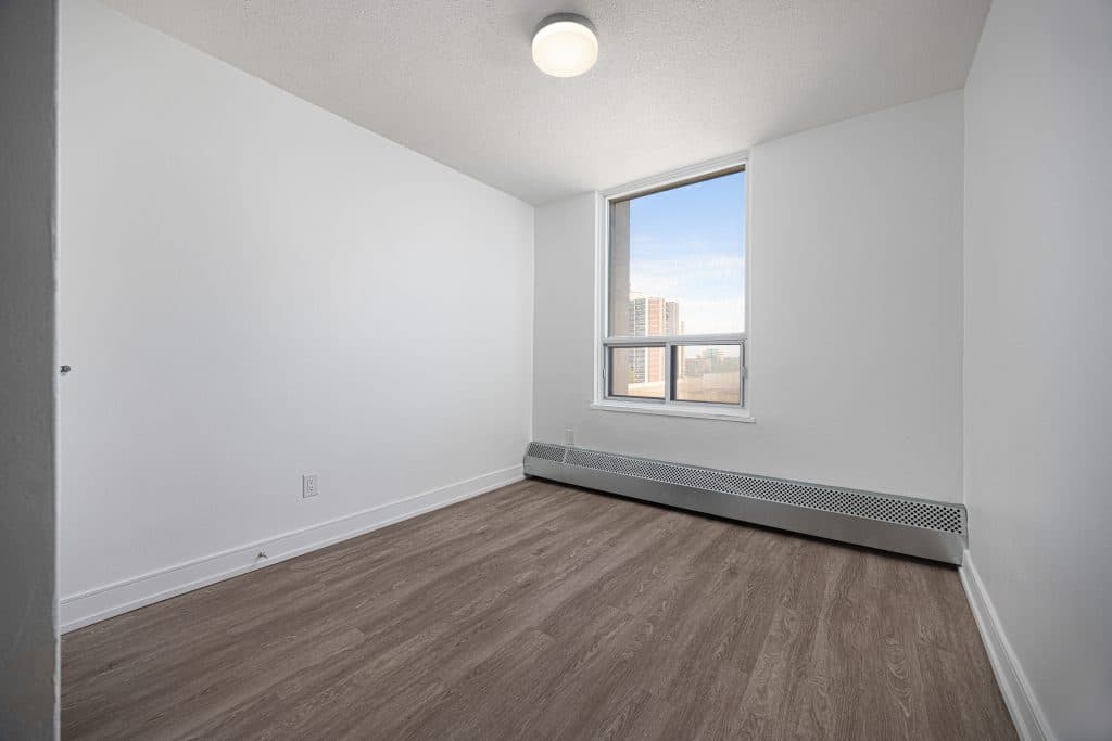 Diplomat Apartments - Photo 6
