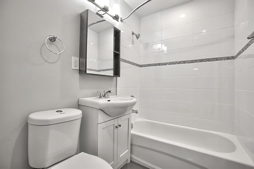 Lu Ray Apartments — 3 Bedroom - Photo 4
