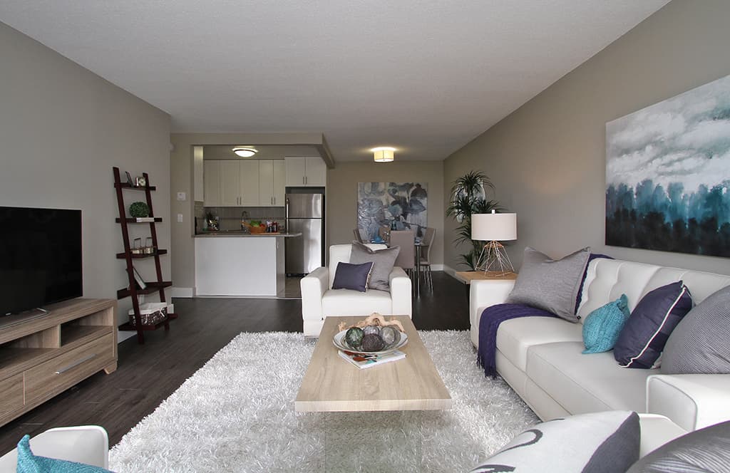 Lougheed Lodge — 3 Bedrooms - Photo 17