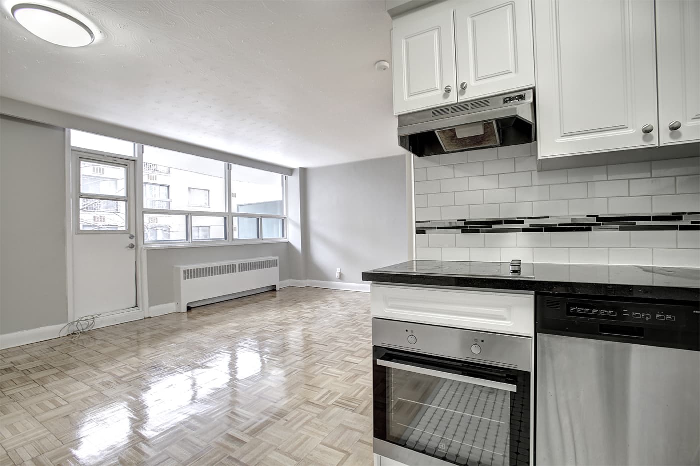 The Kingsview — Parkdale Studio (Bachelor) - Photo 11