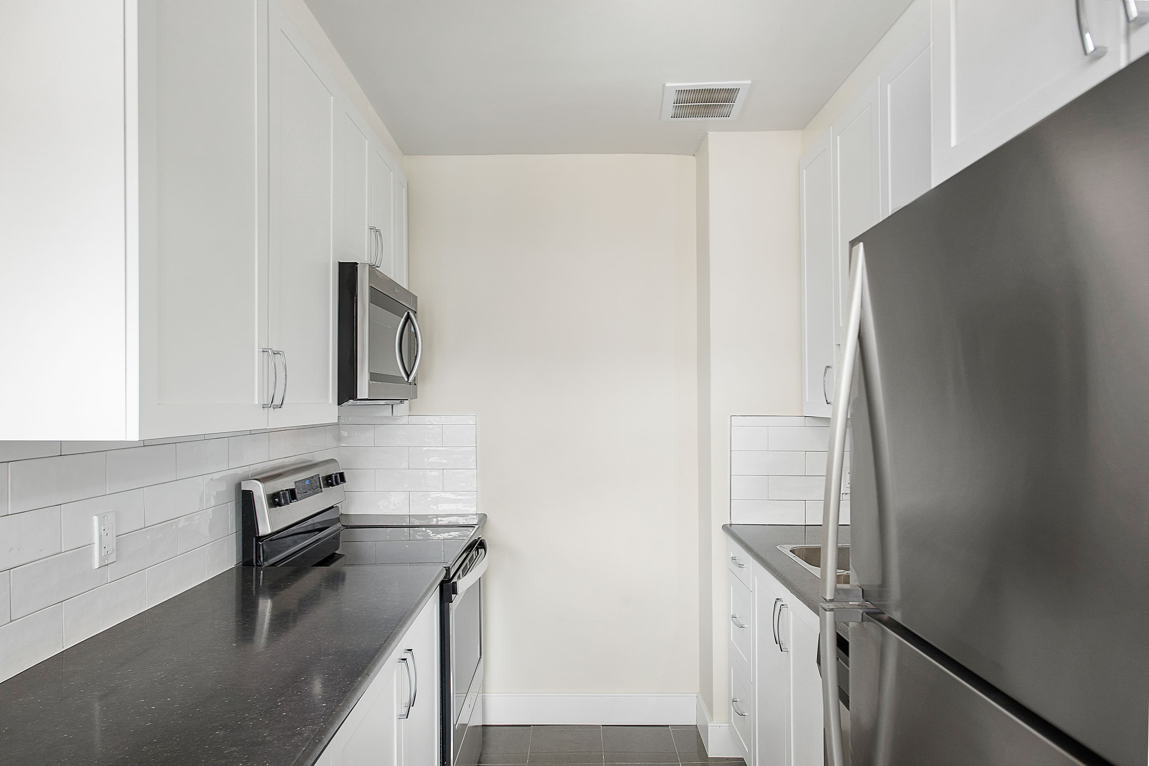 Bloor Street Apartments - Photo 14