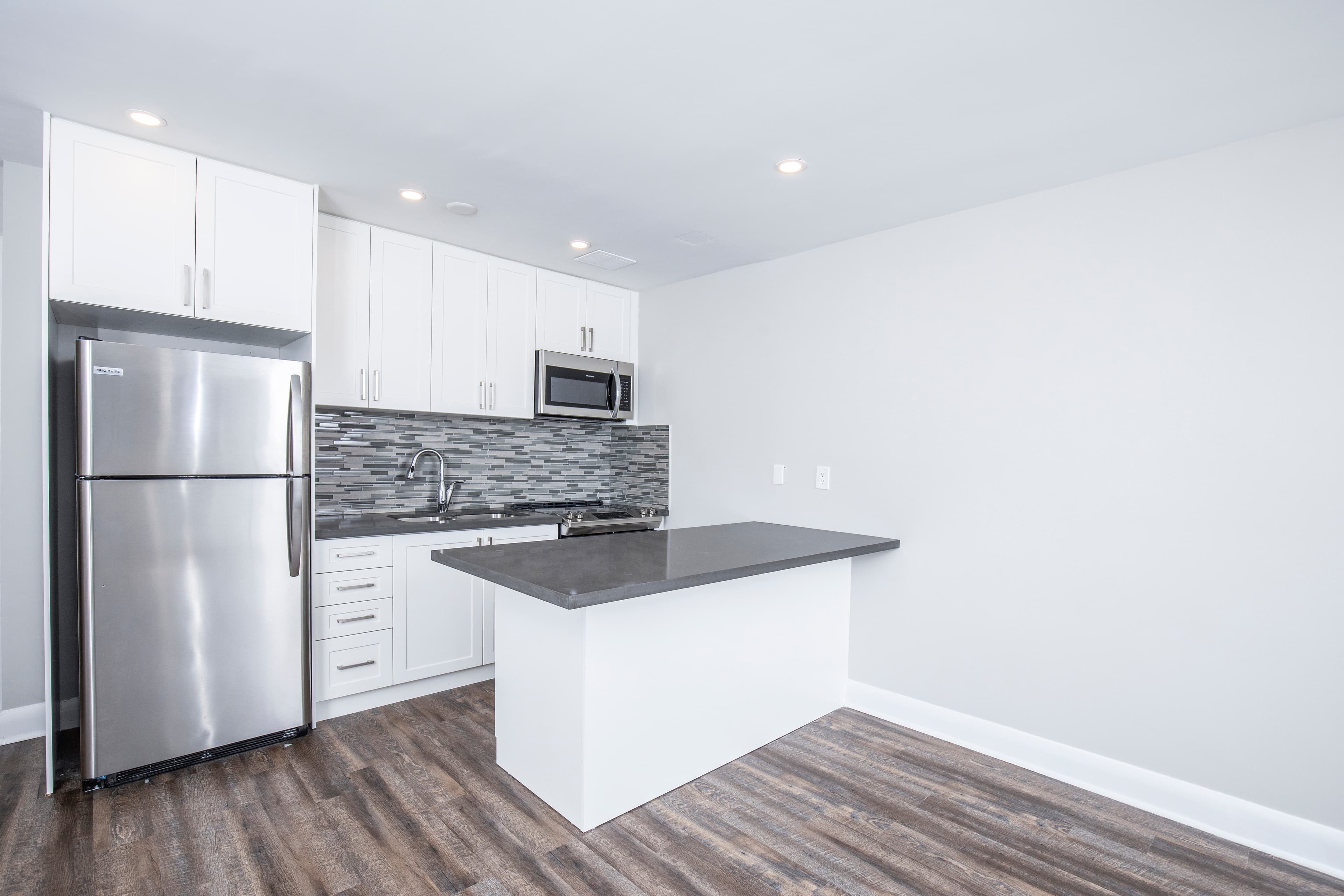 Greencrest Apartments — 2 Bedrooms - Photo 15
