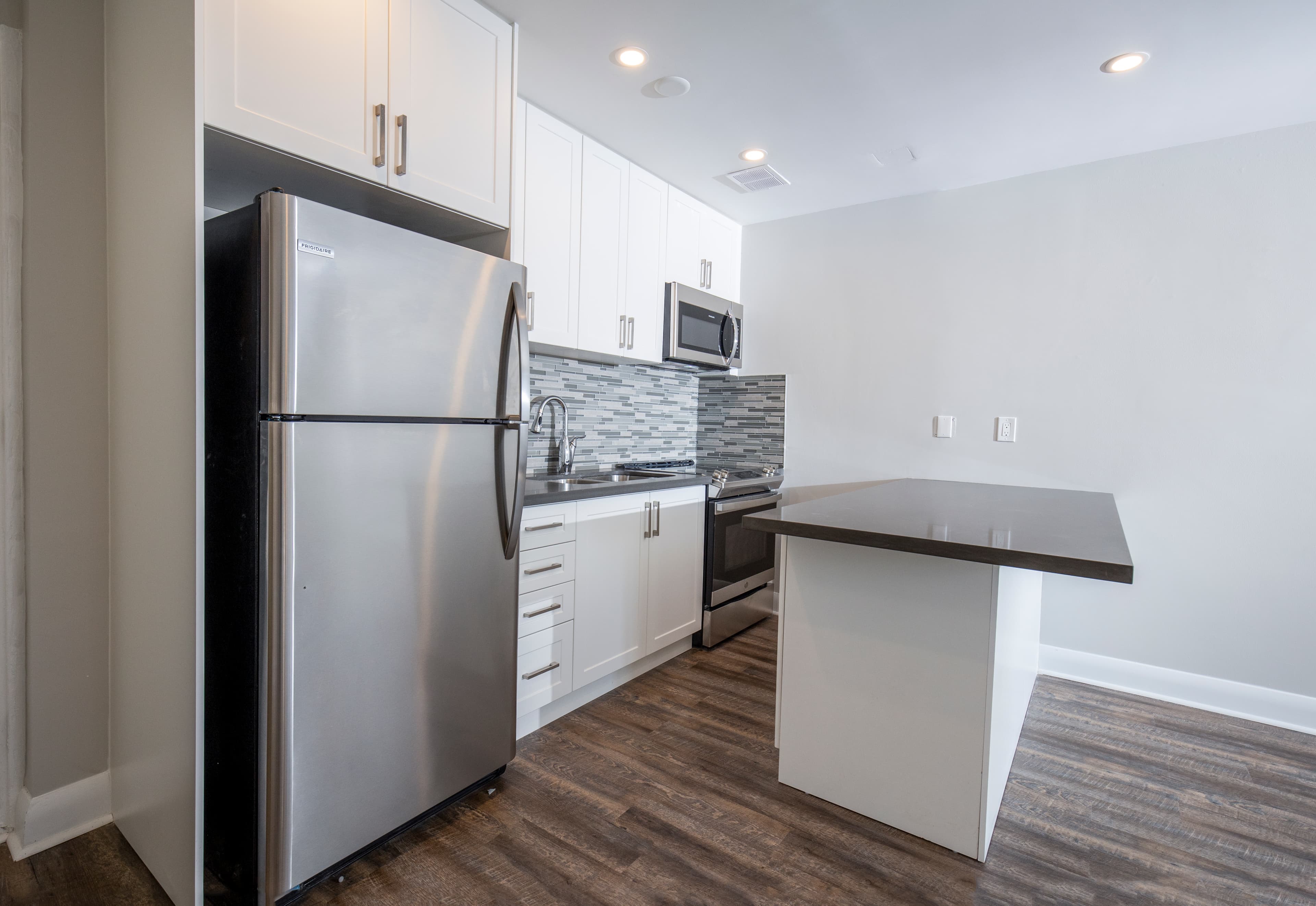Greencrest Apartments — 2 Bedrooms - Photo 14