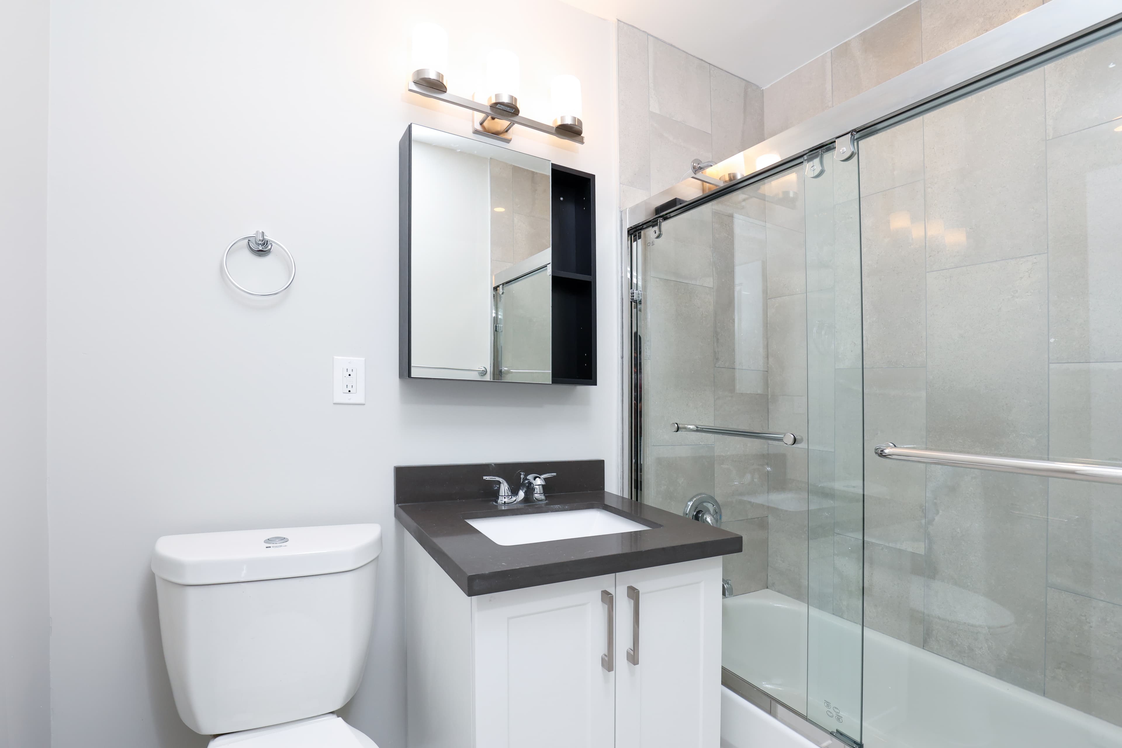 Greencrest Apartments — 2 Bedrooms - Photo 18