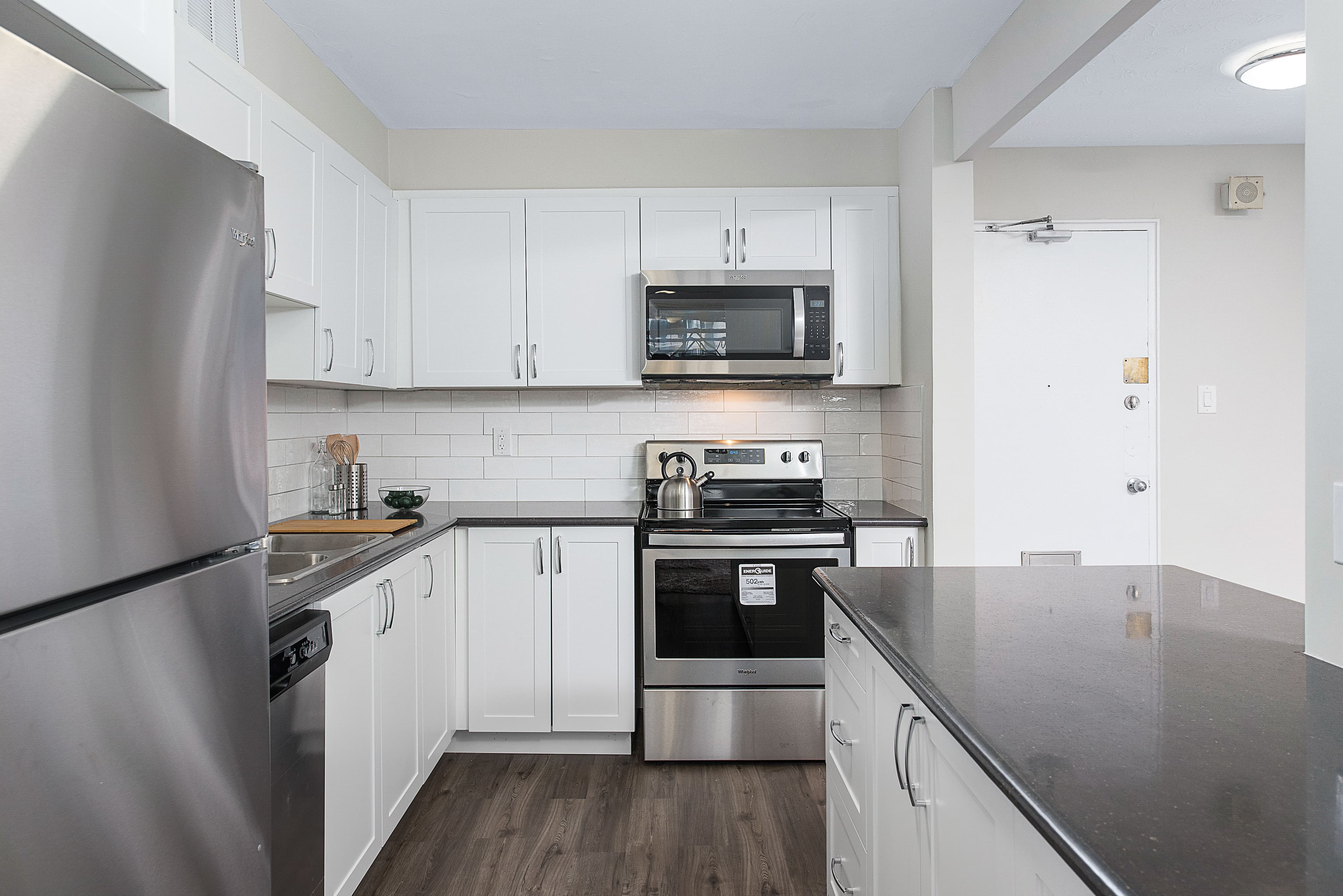 Parkvue [3] — 3 Bedroom - Photo 14
