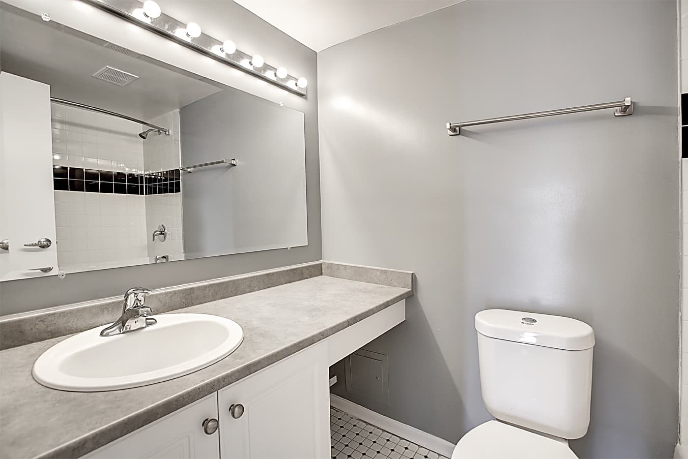 Steven Tower — Stevenson + Kipling 3 Bedroom - Photo 25