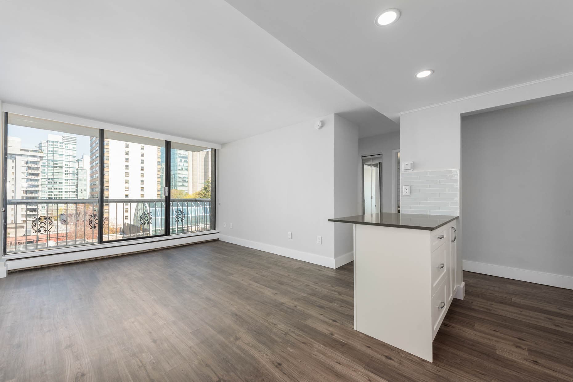 Shelmarjay — Downtown1 Bedroom - Photo 25