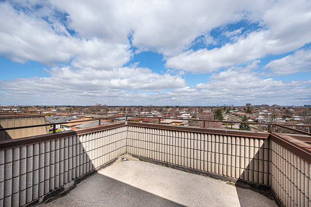 Westwood Abbey Apartments — 2 Bedrooms + den - Photo 21