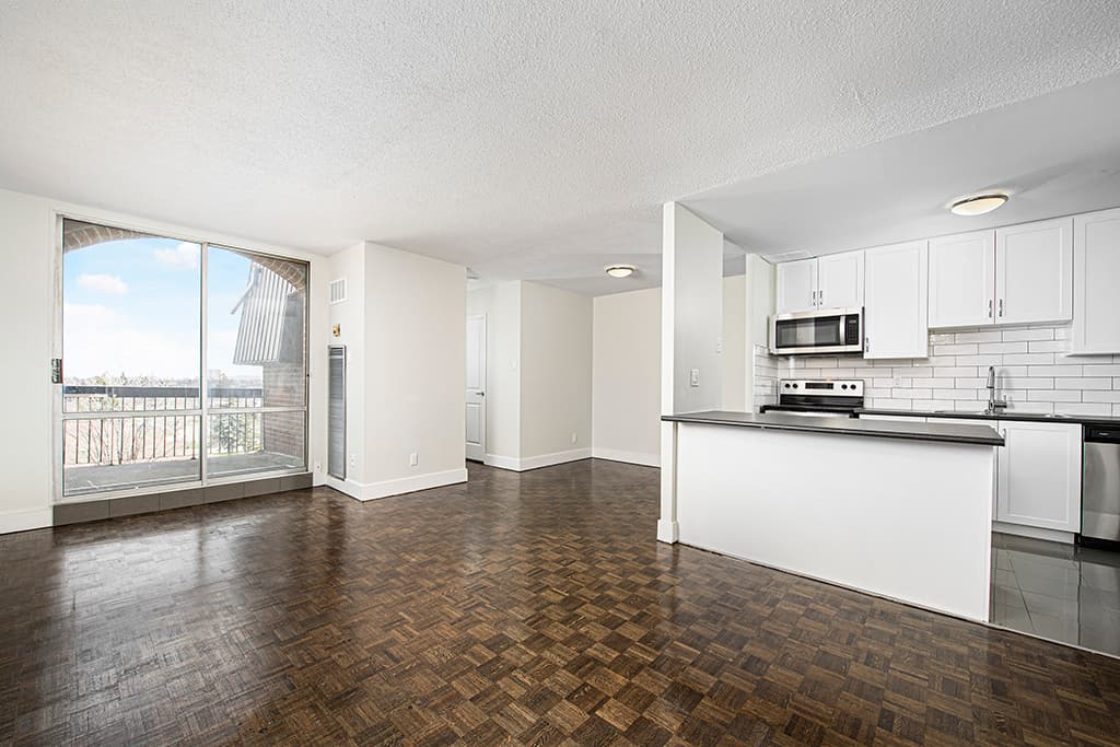 Westwood Abbey Apartments — 2 Bedrooms + den - Photo 18