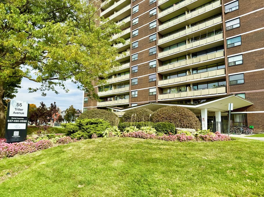 Parkside Place — Roncesvalles 2 Bedroom - Photo 2