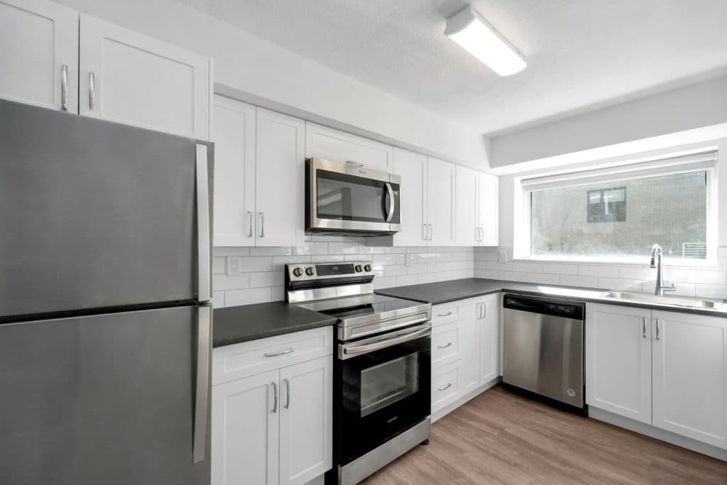 165 19th Street — North Van 2 Bedroom - Photo 2