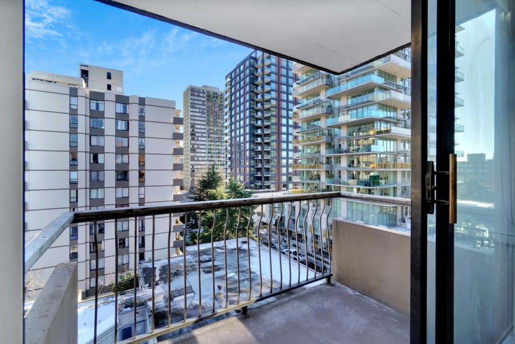 Tamarac Apartments — Bachelor - Photo 11