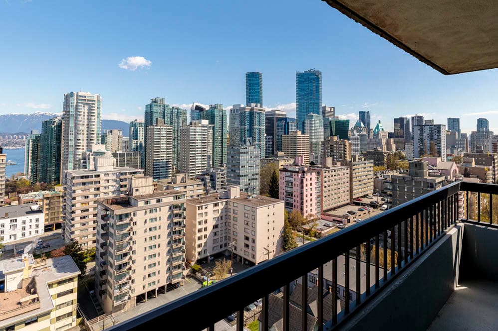 Barclay Towers — Bachelor - Photo 20