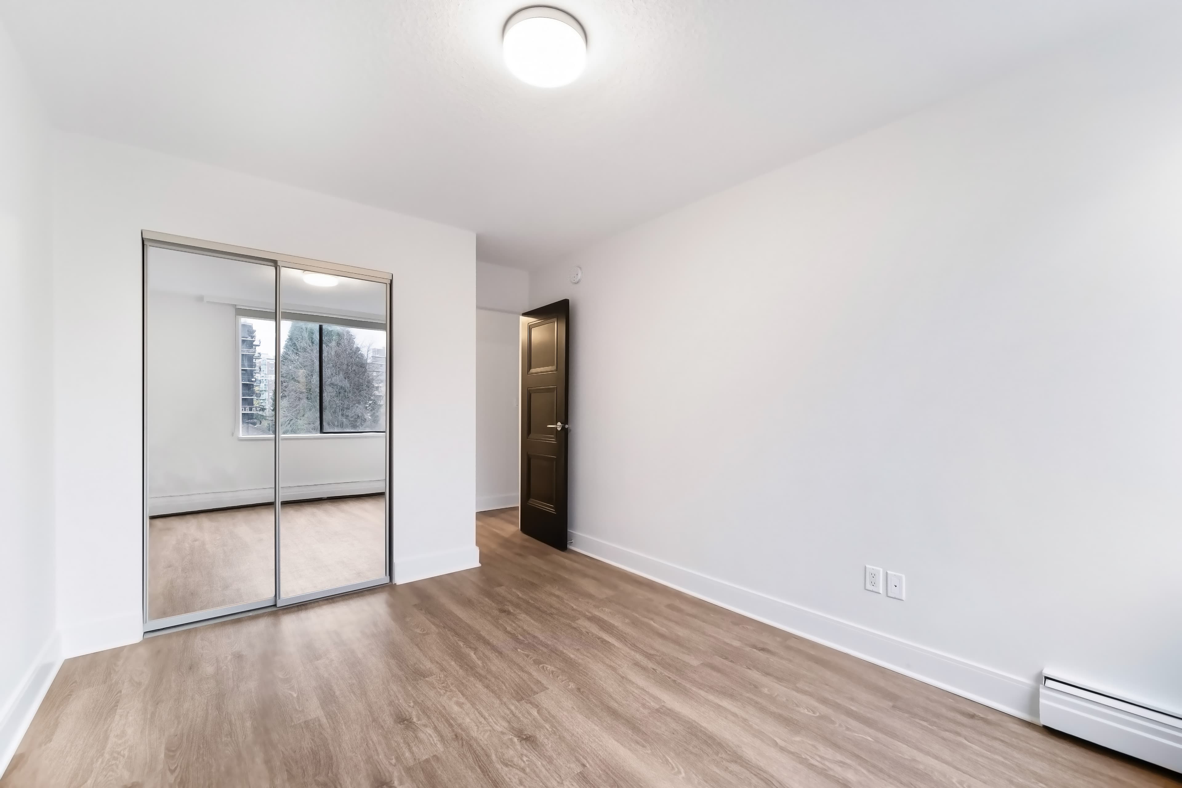 Governor’s Square — 1 Bedroom - Photo 28