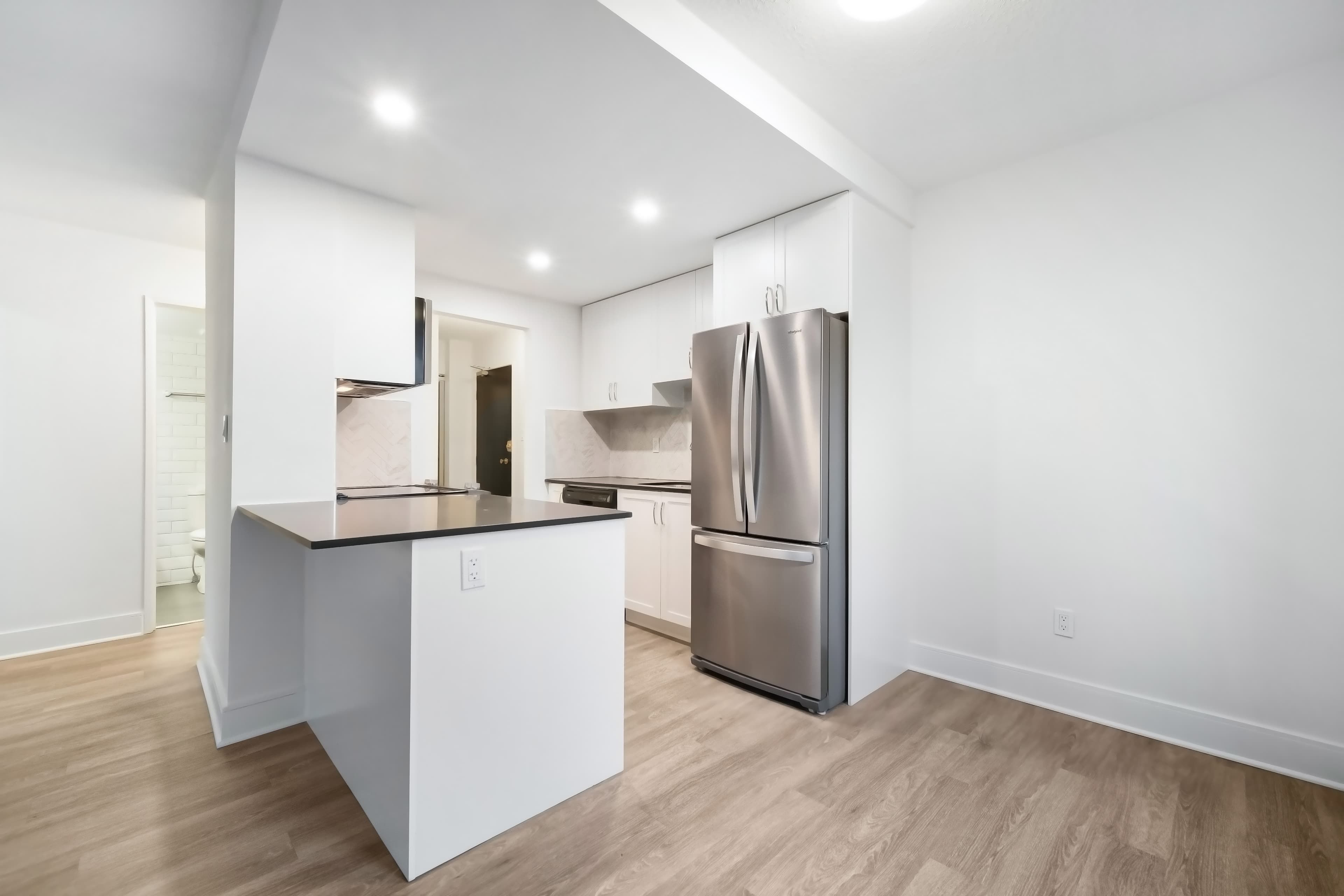 Governor’s Square — 1 Bedroom - Photo 23