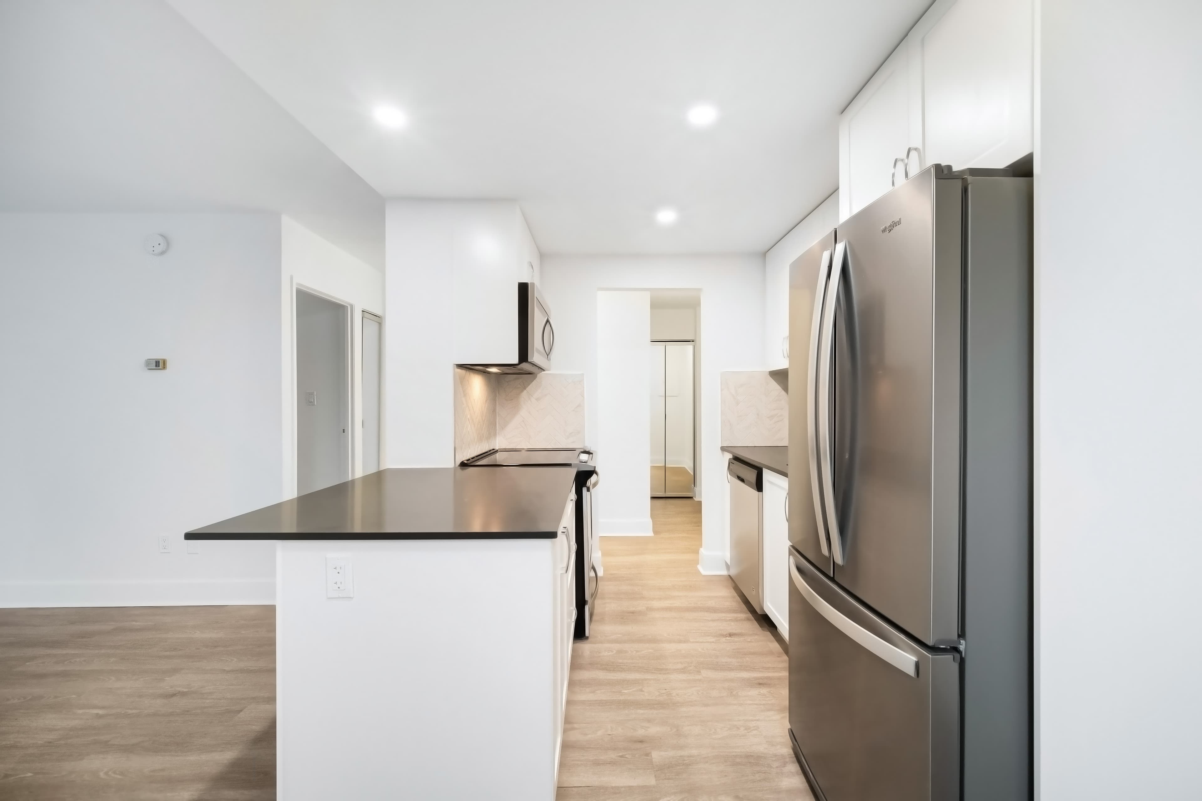 Governor’s Square — 1 Bedroom - Photo 24